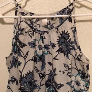 Ann Taylor Loft Grey tank top with flower pattern